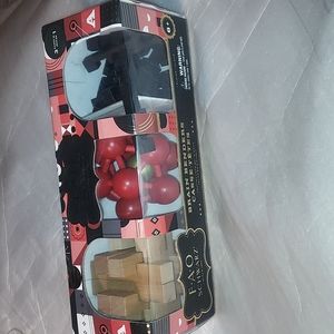 🟢GAME  FOA SCHWARZ Mind Benders   Never opened